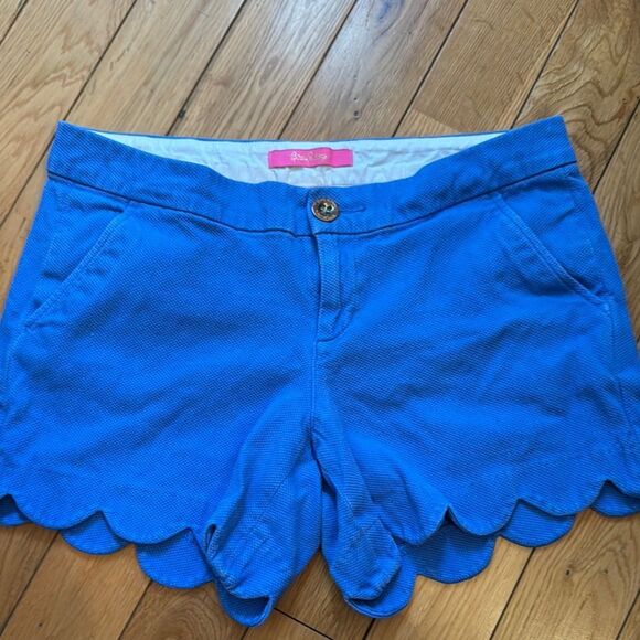 Lilly Pulitzer  Scalloped Hem Shorts - Picture 1 of 5